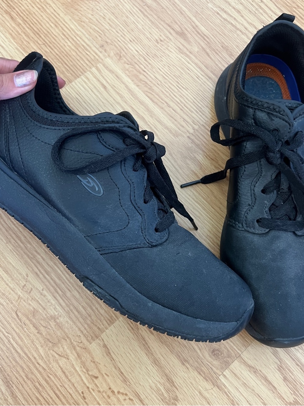 Dr. Scholl's Women's Drive slip-resistant work sneakers Size 9M - Picture 3 of 6